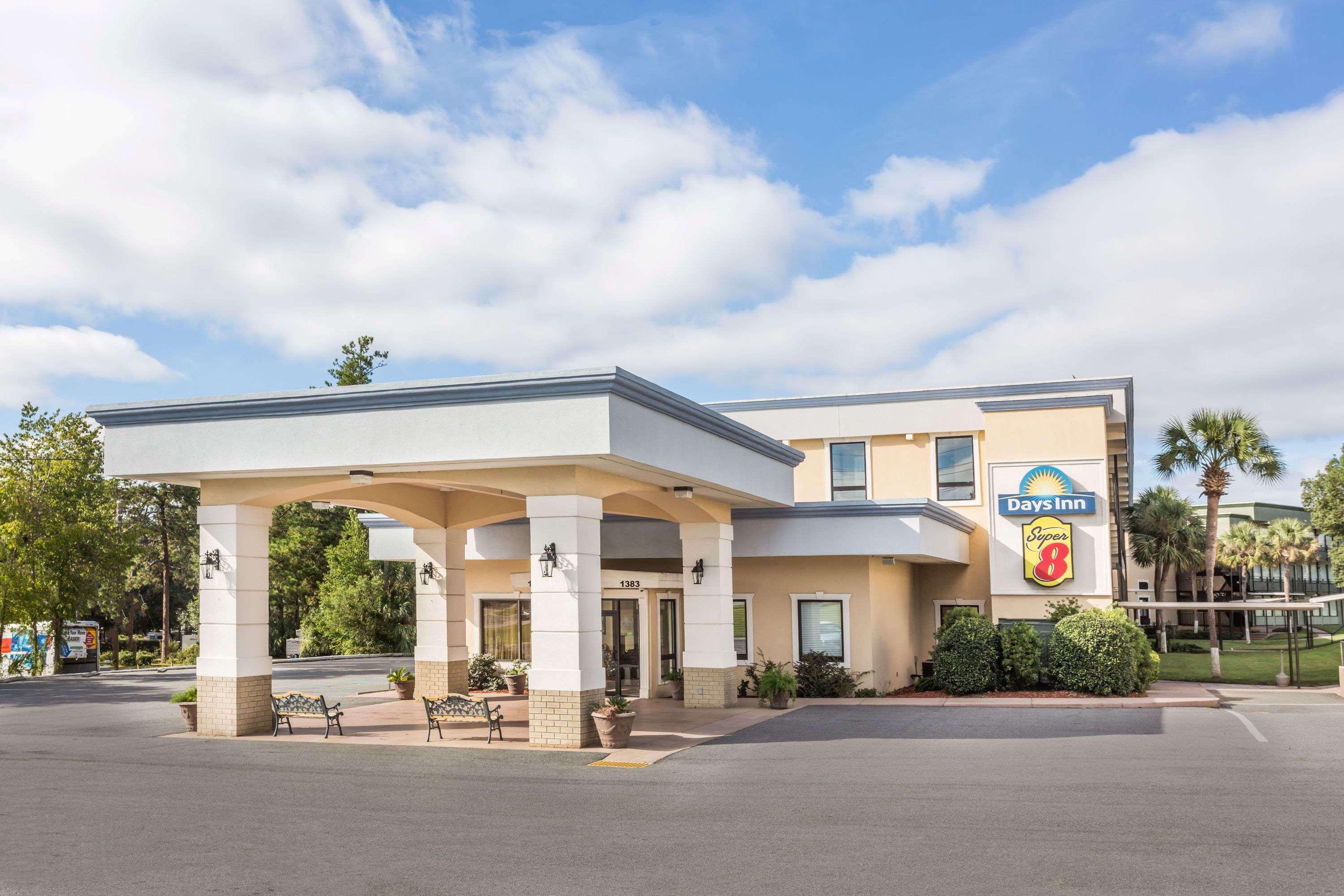 Super 8 By Wyndham Valdosta Mall Екстер'єр фото